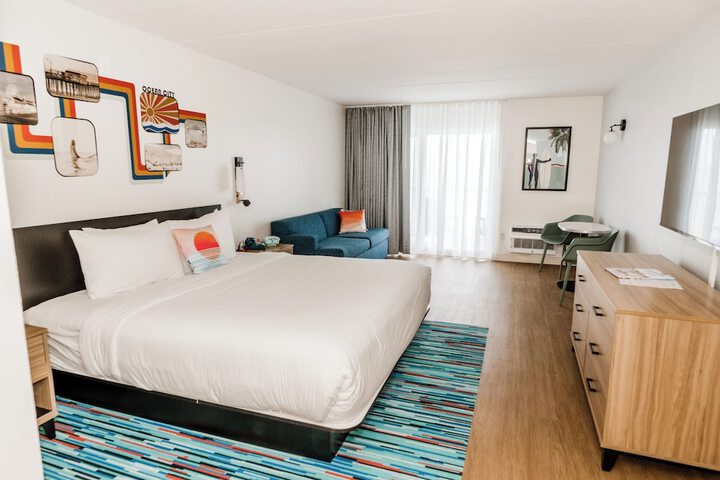 Room 14 of 37
