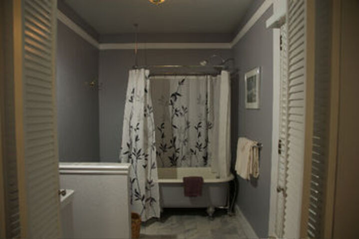 Deer Creek Inn