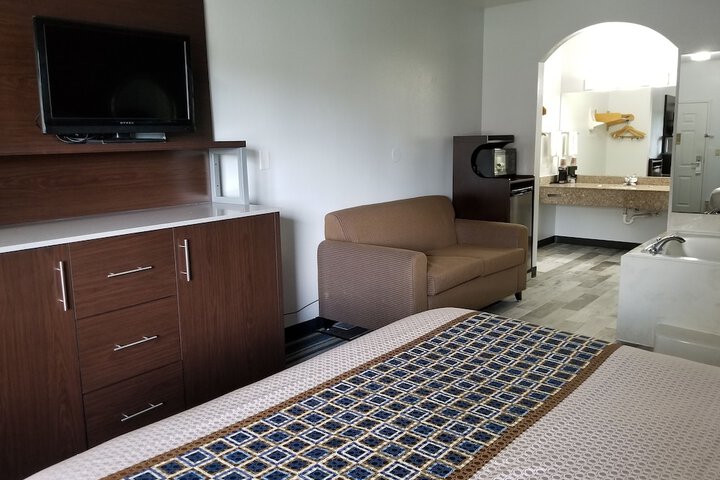 Room 12 of 21