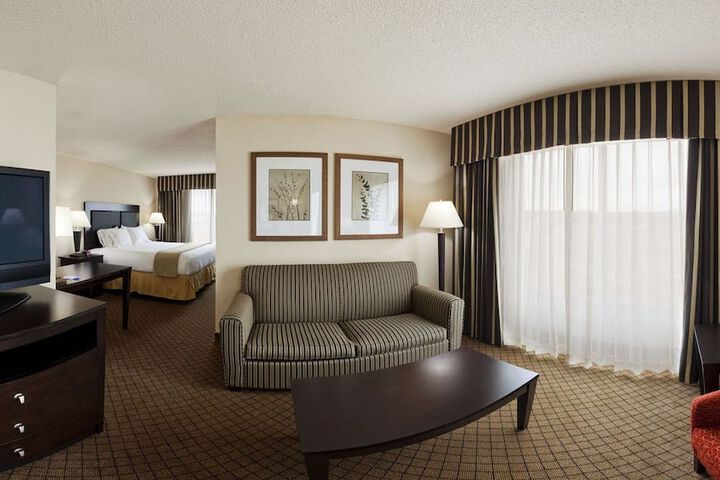 Room 15 of 39