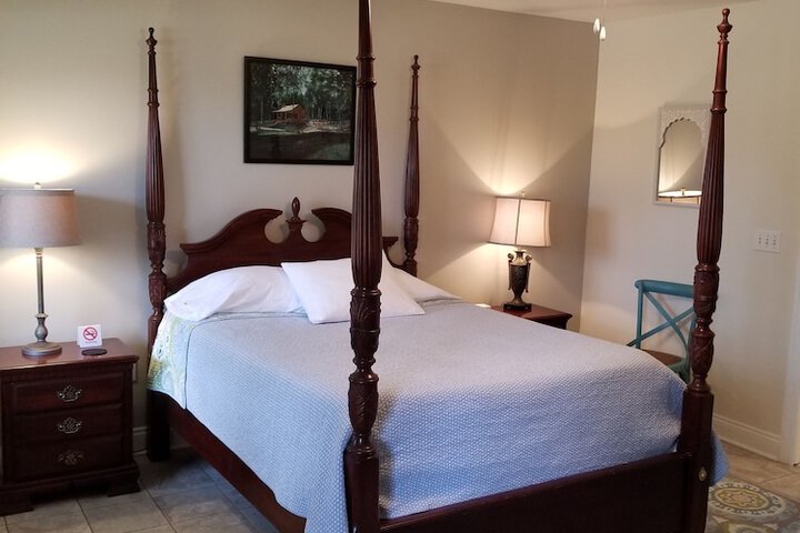 Room 73 of 109
