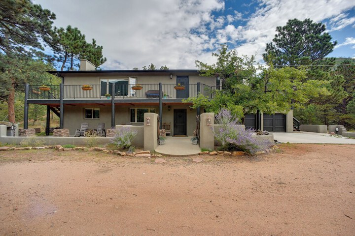 Homey Mtn View Escape: 11 Mi to Garden of the Gods