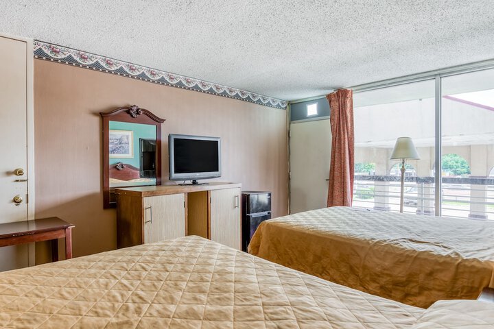 Room 28 of 31