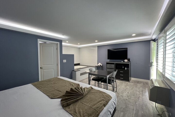 Deluxe Inn Hawthorne