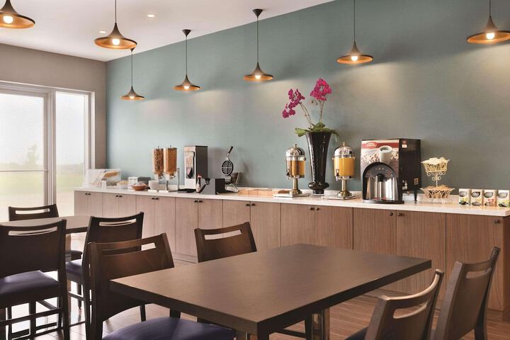 Park Inn by Radisson Brampton On