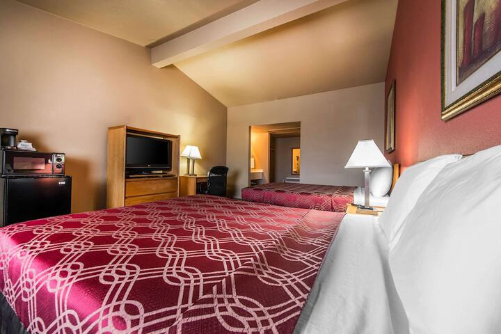 Room 10 of 23