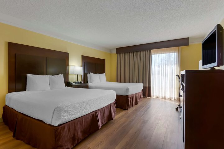 Room 15 of 28