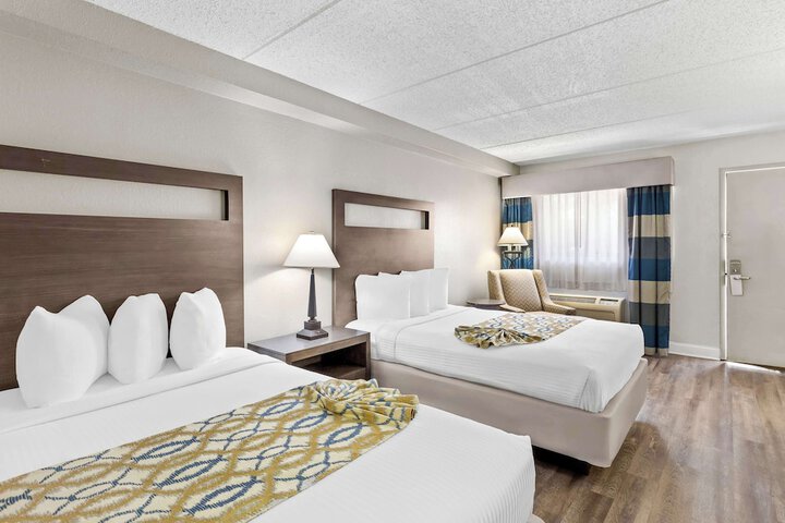 Room 9 of 36
