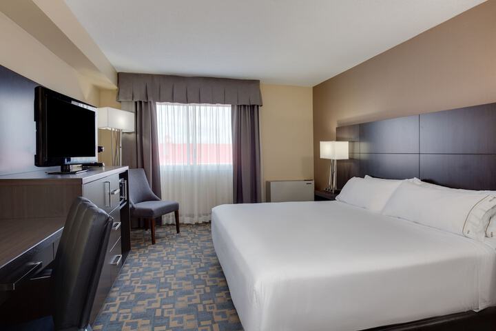 Holiday Inn Express & Suites Fredericton by IHG