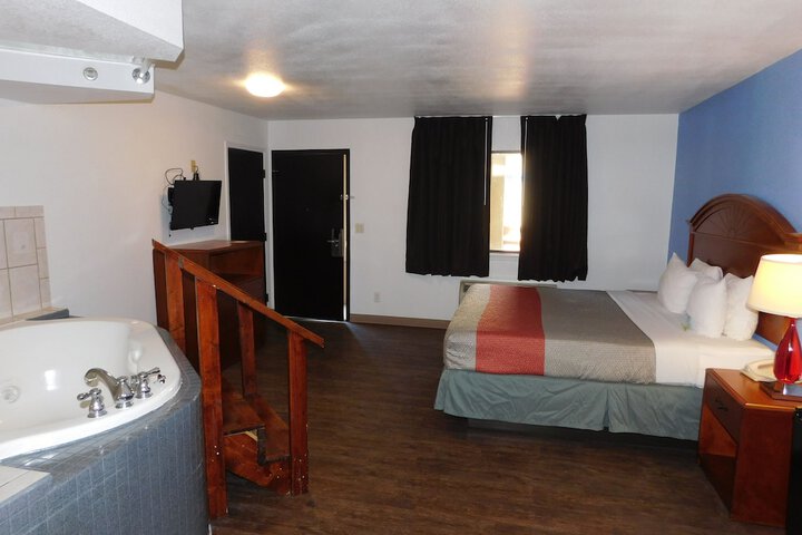 Room 13 of 47