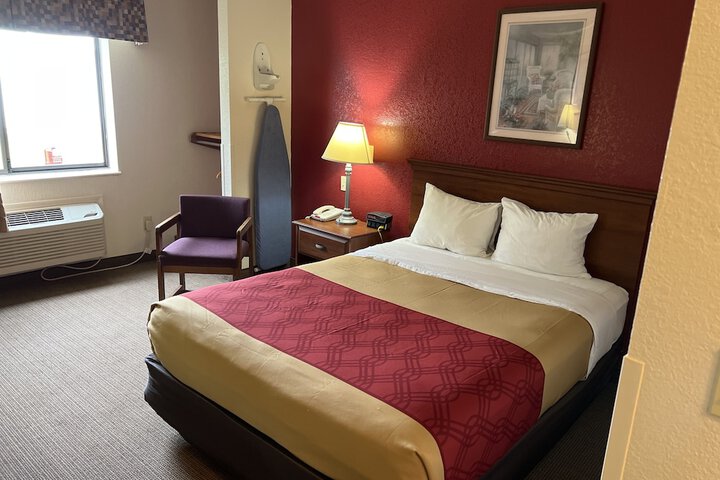 Room 34 of 64