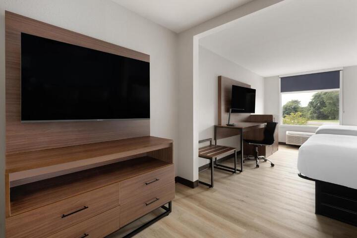 Wingate by Wyndham Dublin Near Claytor Lake State Park