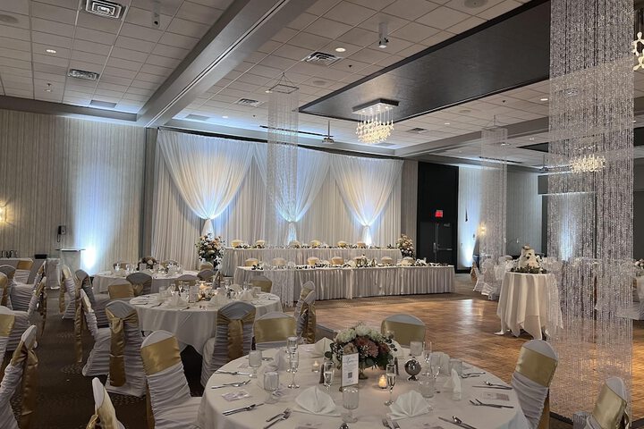 DoubleTree by Hilton Hotel Bloomington