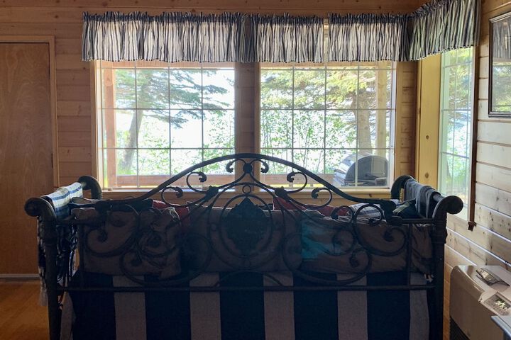 Room 8 of 33
