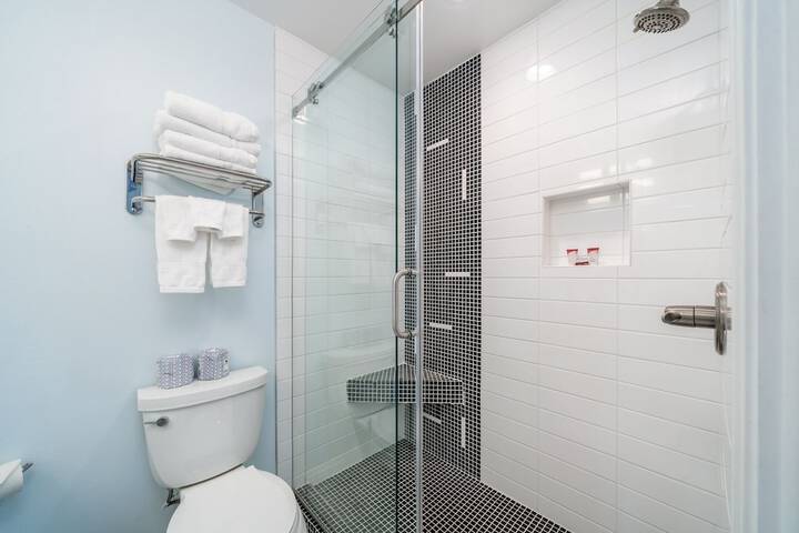 The Hamilton - Lakefront & Studio Suites Hot Springs