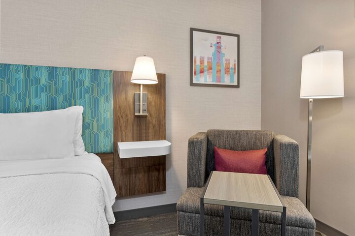 Room 21 of 37