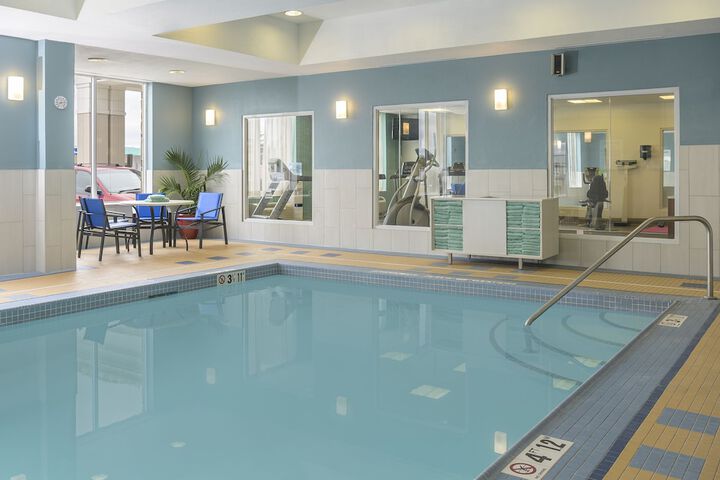 Holiday Inn Express & Suites North Bay by IHG