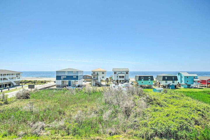 Ocean-view Oak Island Condo 1 Block to Beach!