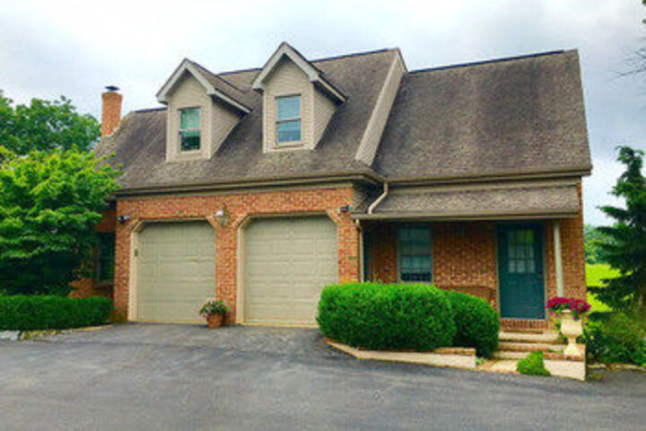 Earlystown Manor Bed & Breakfast