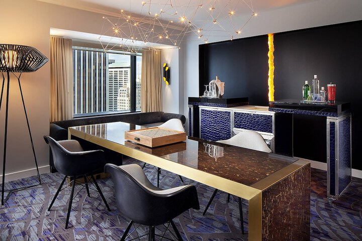 Lounge 116 of 121
