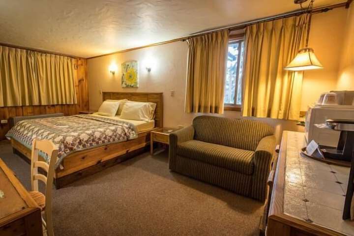 Room 33 of 45
