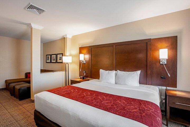Comfort Suites Fishkill near Interstate 84