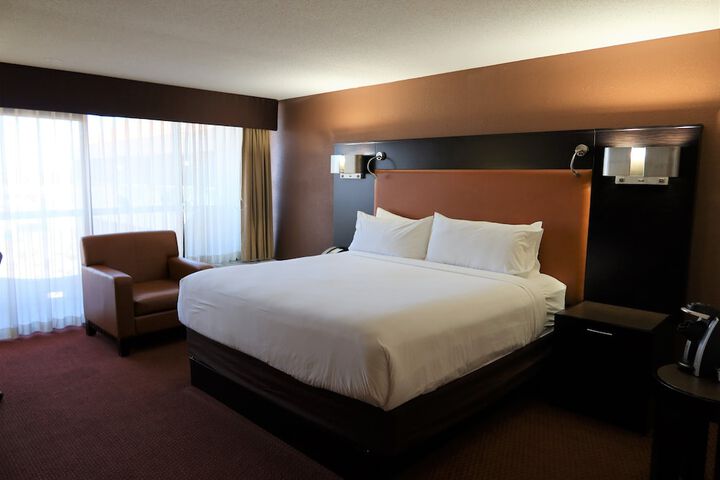 Room 19 of 28