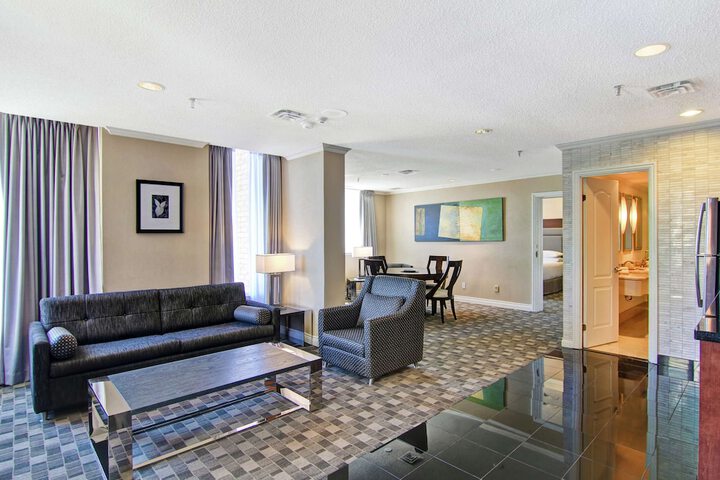 Room 60 of 116