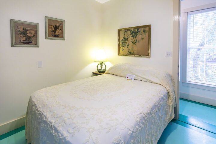 Room 47 of 169