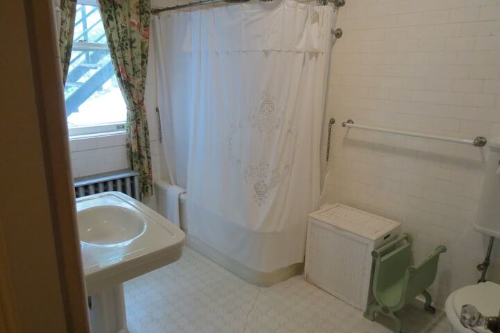 Room 48 of 88