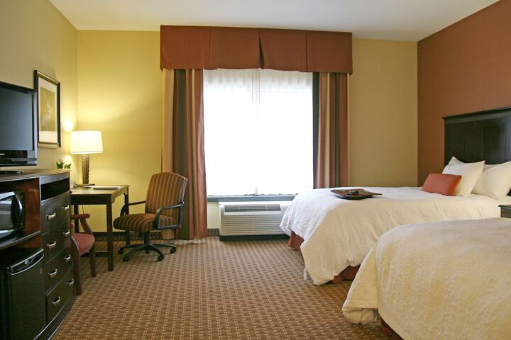 Room 10 of 37