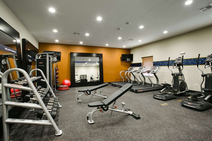 Hampton Inn & Suites Dallas / Ft. Worth Airport South