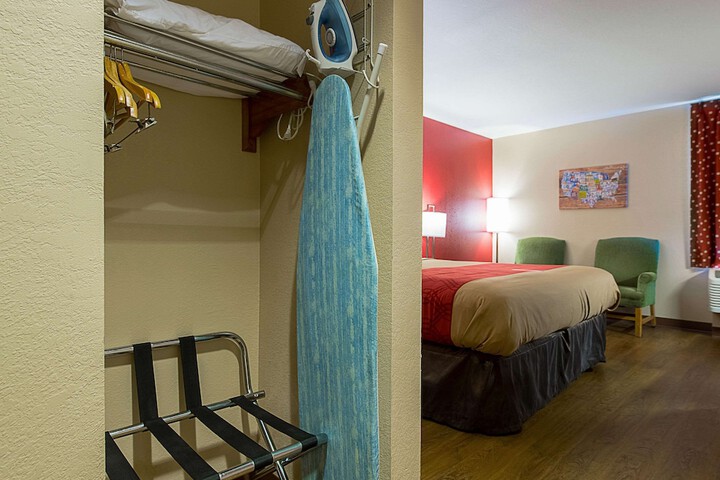 Room 25 of 31