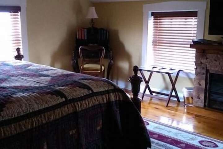 Room 28 of 64