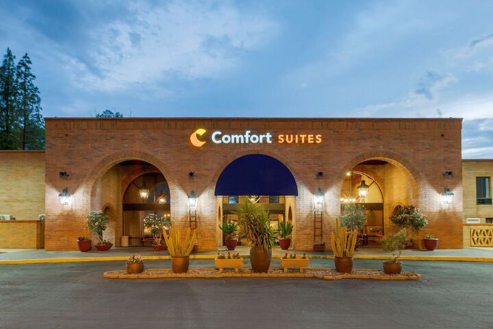 Hotel 4 of 28