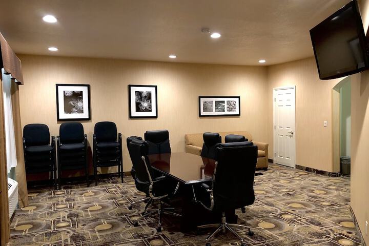 Best Western San Dimas Hotel & Suites