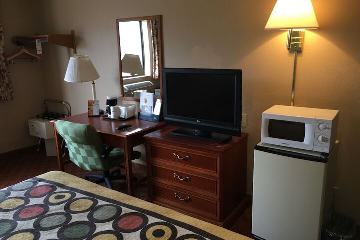 Room 7 of 50