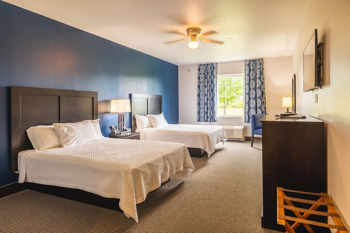 Room 6 of 10