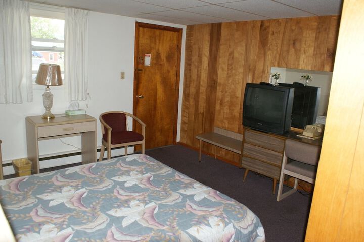 Northern Peaks Motor Inn