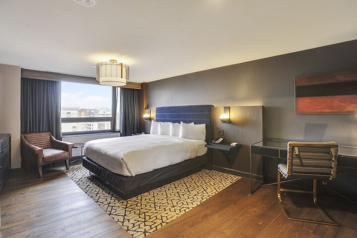 Room 28 of 100