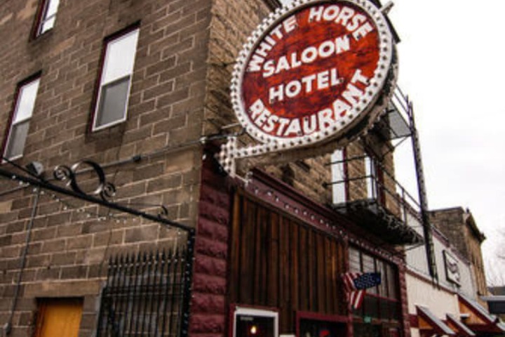 White Horse Hotel