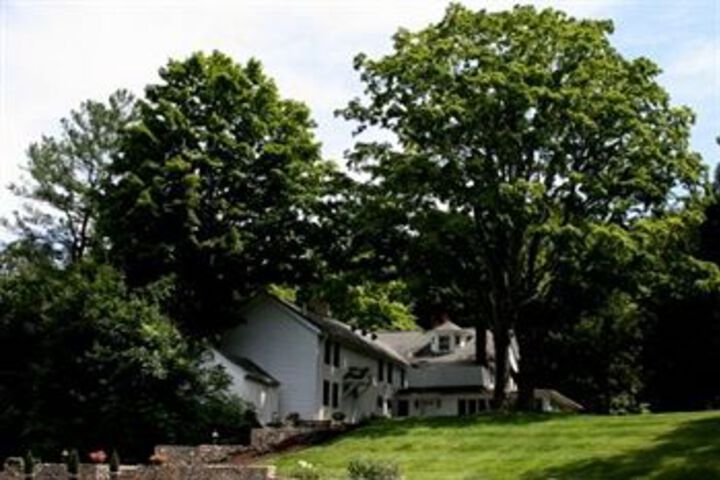 Longwood Country Inn