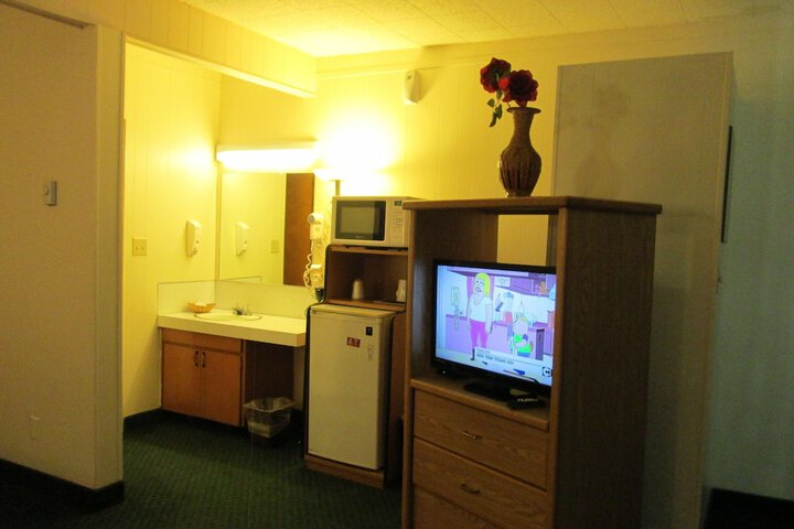 Town House Motel Inc