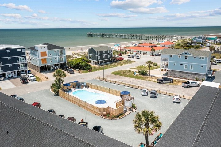 The Beach House Motel & Suites
