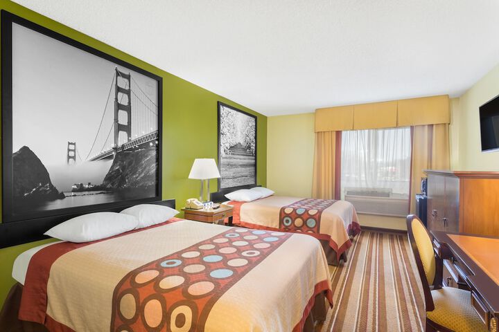 Room 21 of 27