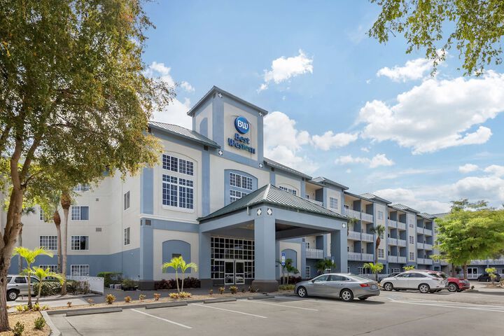 Hotel 3 of 48