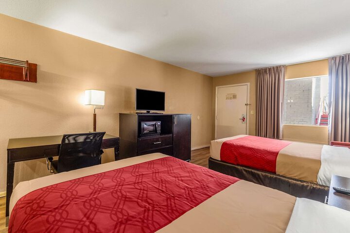 Room 11 of 26