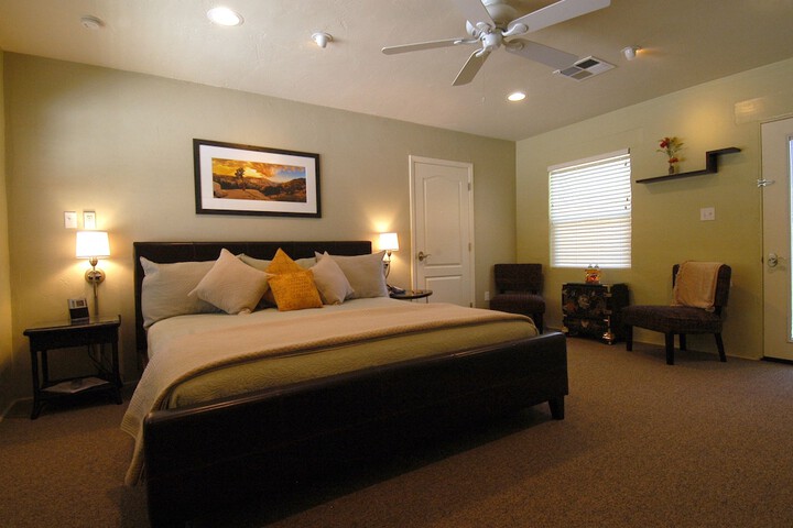 Room 14 of 32