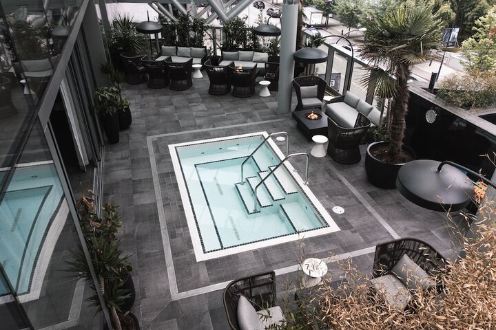 Paradox Vancouver