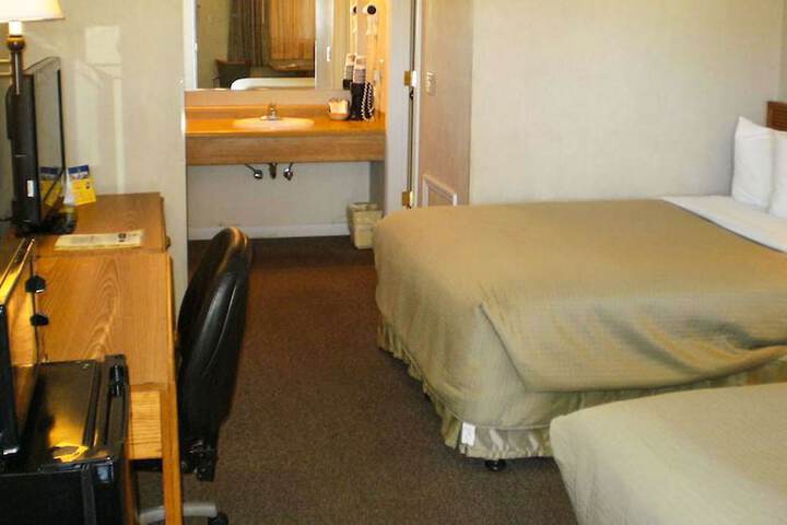 Room 12 of 24